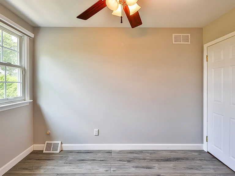 9898 Wistaria St — Photo 33