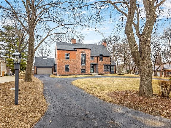 4th image of 2014 Glenview Rd