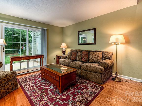 3rd image of 7604 Mariner Cove Dr