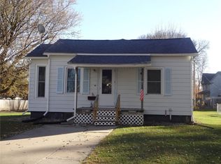 289 W Hilton St, Marengo, IA 52301
