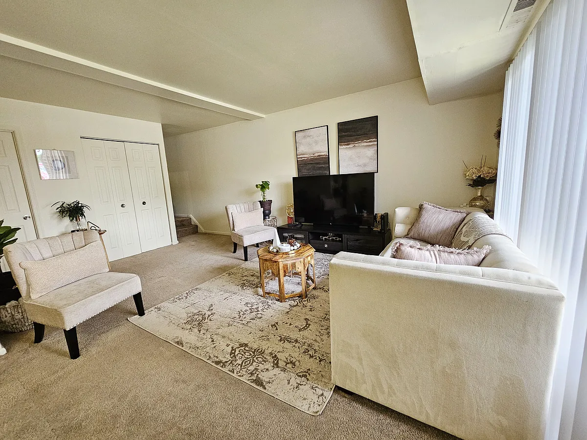 Building Photo - Townhomes at Spring Valley