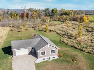 9124 County Road B, Winneconne, WI 54986