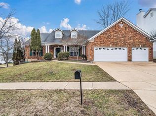 500 Ascot Manor Ct, Fenton, MO 63026