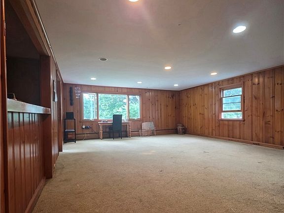 5th image of 35 Orchard Pl