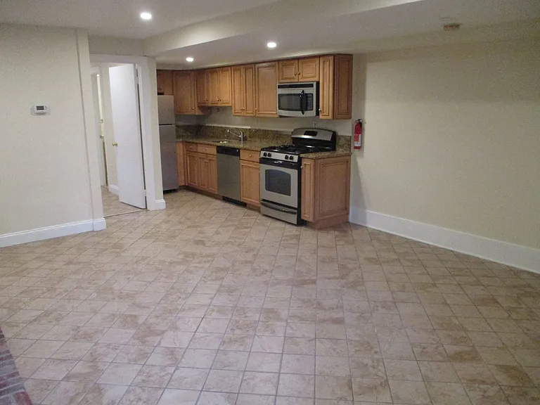 1193 - Edmonds — Photo 6