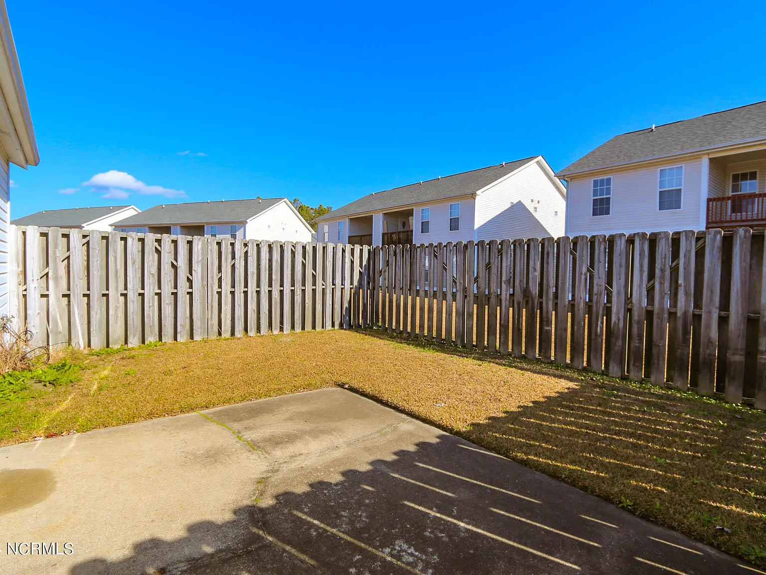 2 bed, 2.0 bath, 1092 sqft, $1,200 — Photo 3
