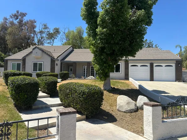 11292 Cadbury Dr, Riverside, CA 92505