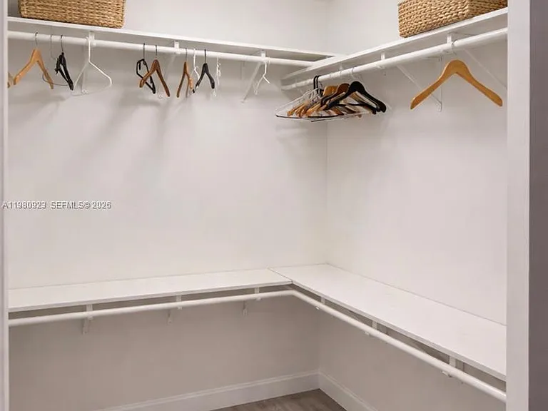 234 NE 3rd St #5 — Photo 6