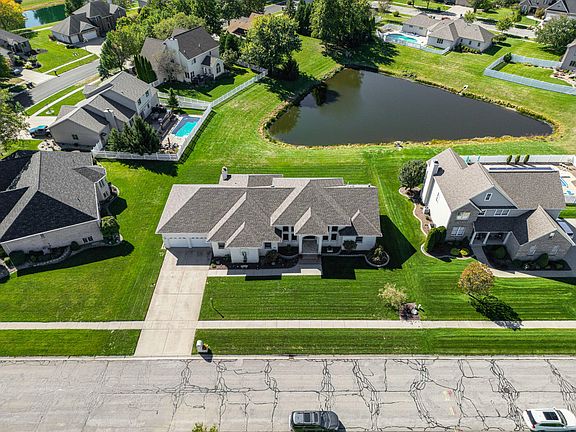 3rd image of 1553 Blue Heron Dr