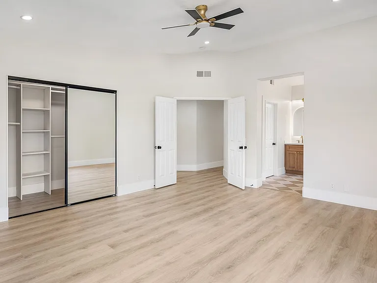 4543 Avenida Manessa — Photo 14