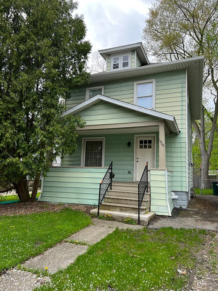 1908 Osband Ave photo 1