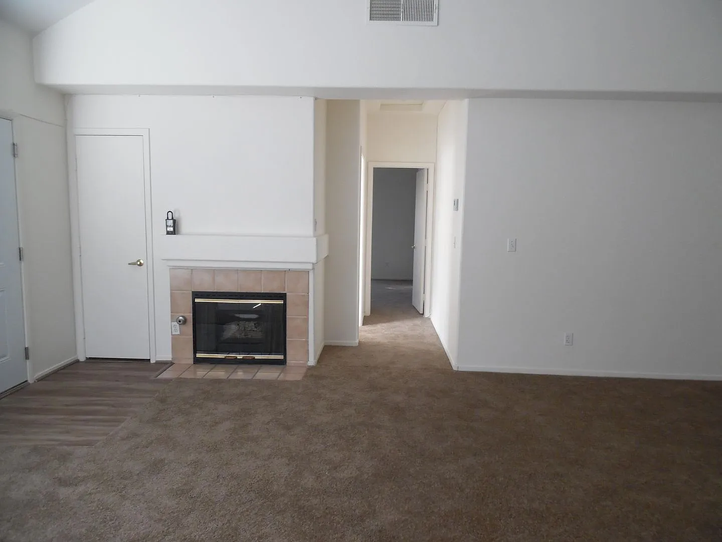 RenoAve5125W — Photo 4