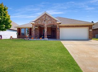 1725 Stillwater Dr, Burleson, TX 76028