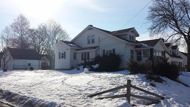 1st image of 3304 Barrett Ave SW