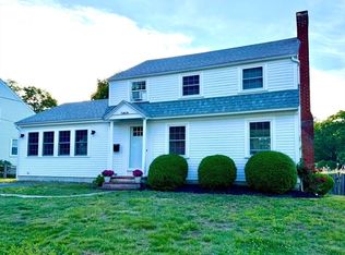86 Abigail Adams Cir, Weymouth, MA 02191
