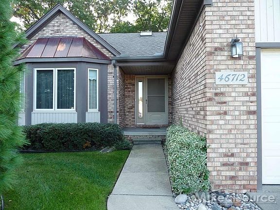 3rd image of 46712 Scotch Pine Ln