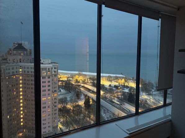 5455 N Sheridan Rd APT 2805