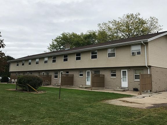 3rd image of 1754 Lombard Ave