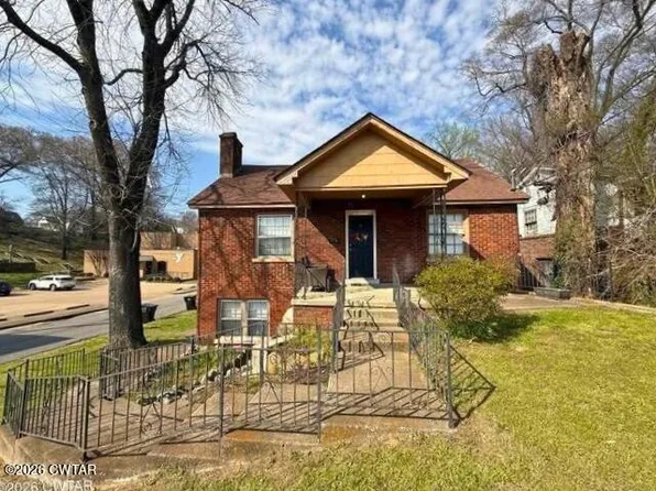 202 College St, Dyersburg, TN 38024