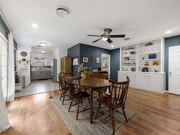 5th image of 1213 Westover St