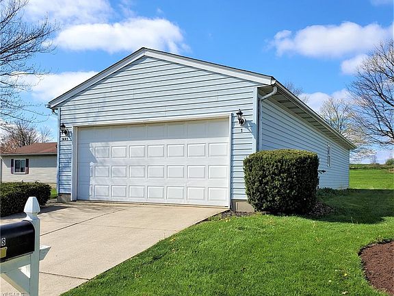 3rd image of 144 Royal Crest Dr Unit S