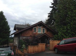 10040 38th Ave NE, Seattle, WA 98125