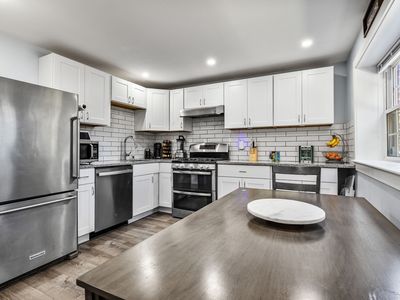 90 Edgelawn Ave APT 1, North Andover, MA, 01845