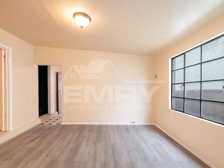 1125 S Evergreen Ave — Photo 10