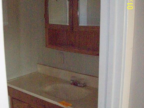 3rd image of 403 E Homan St