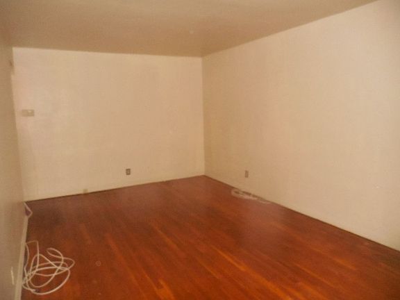 5th image of 1146 E 85th St #1