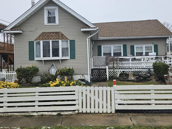 15 Atlantic Avenue, Keansburg, NJ 07734