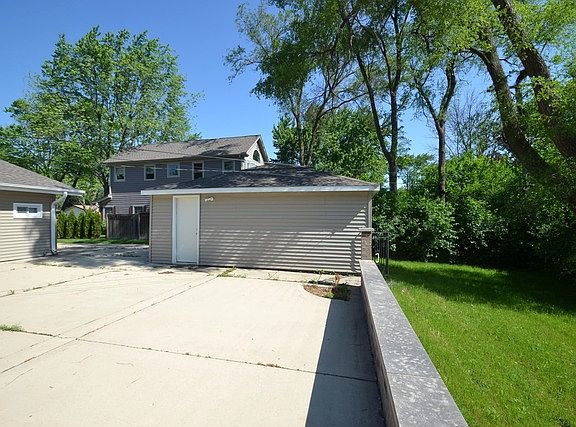 3rd image of 135 Princeton St #135