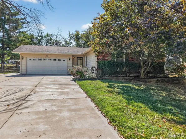 13 Mill Bridge Dr, Saint Peters, MO 63376