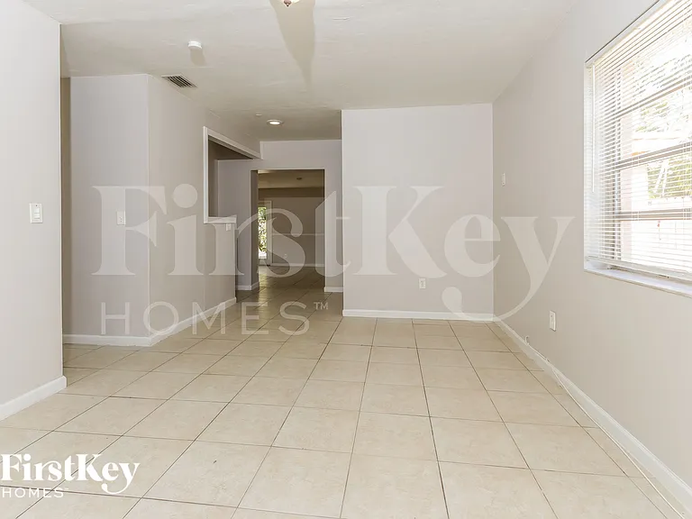 3025 Robert Rd — Photo 4