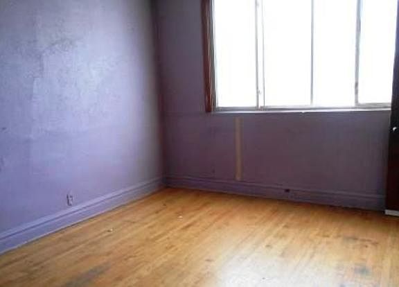 5th image of 5209 S Sacramento Ave