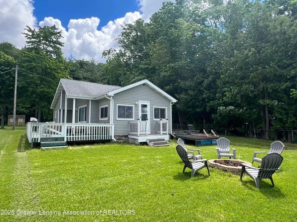 17853 Hemlock St, Barryton, MI 49305