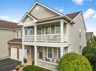 635 Nelson Ct, Geneva, IL 60134