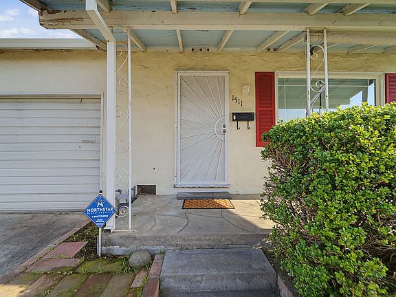4th image of 1511 Blue St