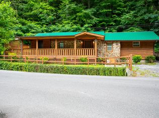 464 King Branch Rd, Sevierville, TN 37876