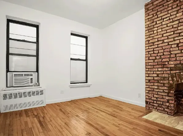 1640 York Avenue image 1 of 9
