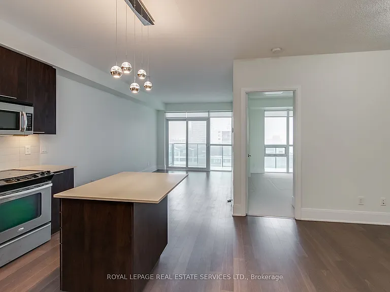 25 Broadway Ave #1408 — Photo 2
