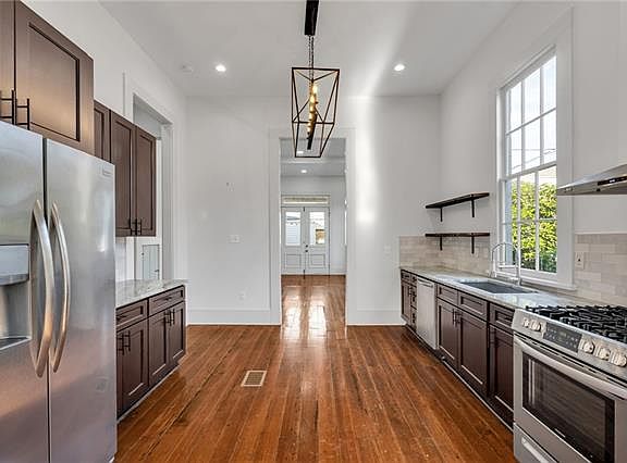 4th image of 203 Vallette St