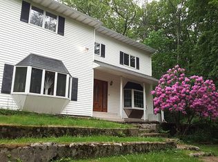 209 Glenmere Rd, Chester, NY 10918