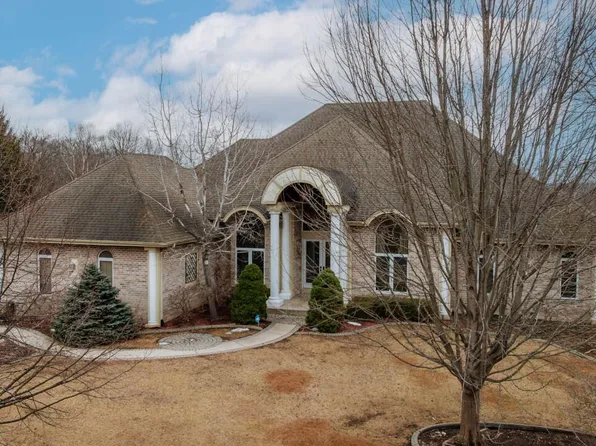 W213N5230 Golfview DRIVE, Menomonee Falls, WI 53051