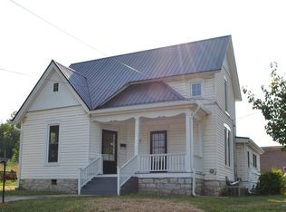 416 Chestnut St, Harrodsburg, KY 40330
