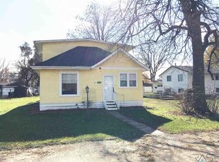 201 E 2nd St, Worthing, SD 57077