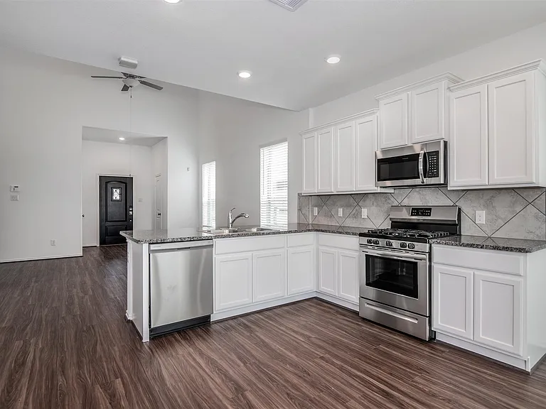 23741 Woodgreen Terrace Dr — Photo 9