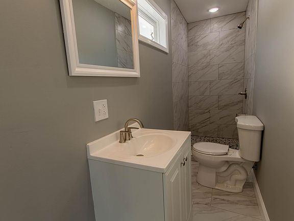 3rd image of 3079 Mechanic St