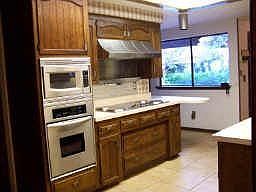 2nd image of 211 Oak Forest Trl