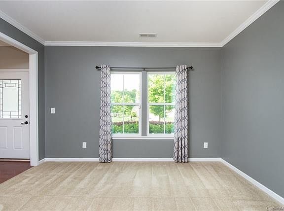 4th image of 1068 Wedgewood Ln